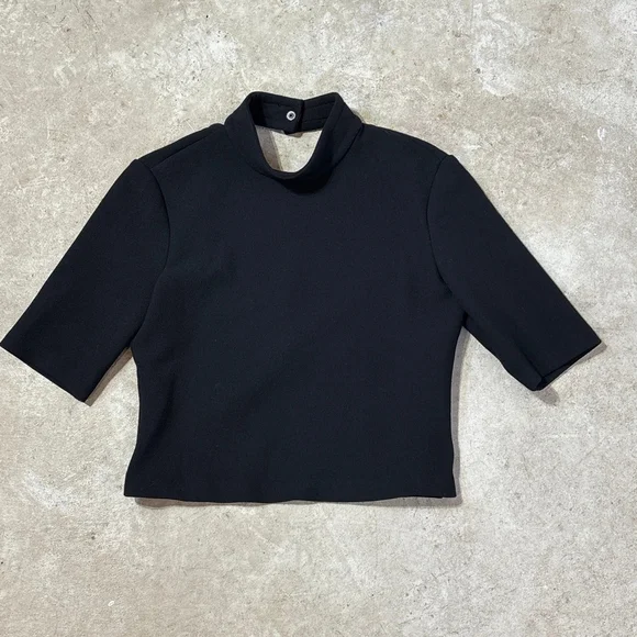 Zara Back Cut Out Crop Top Women’s Small Black Snaps Short Sleeve NWT - Picture 4 of 11